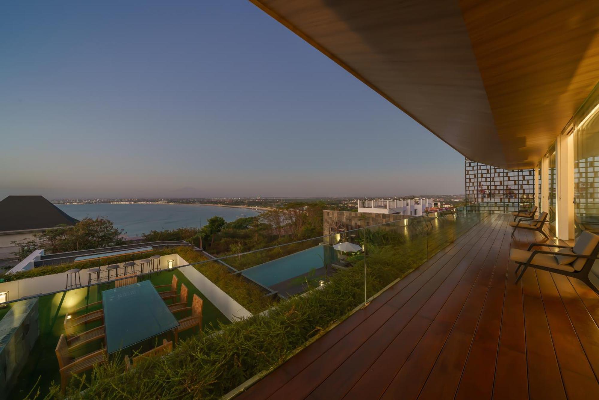 Beyond The Sea - Luxe Sea View Villa In Jimbaran Экстерьер фото