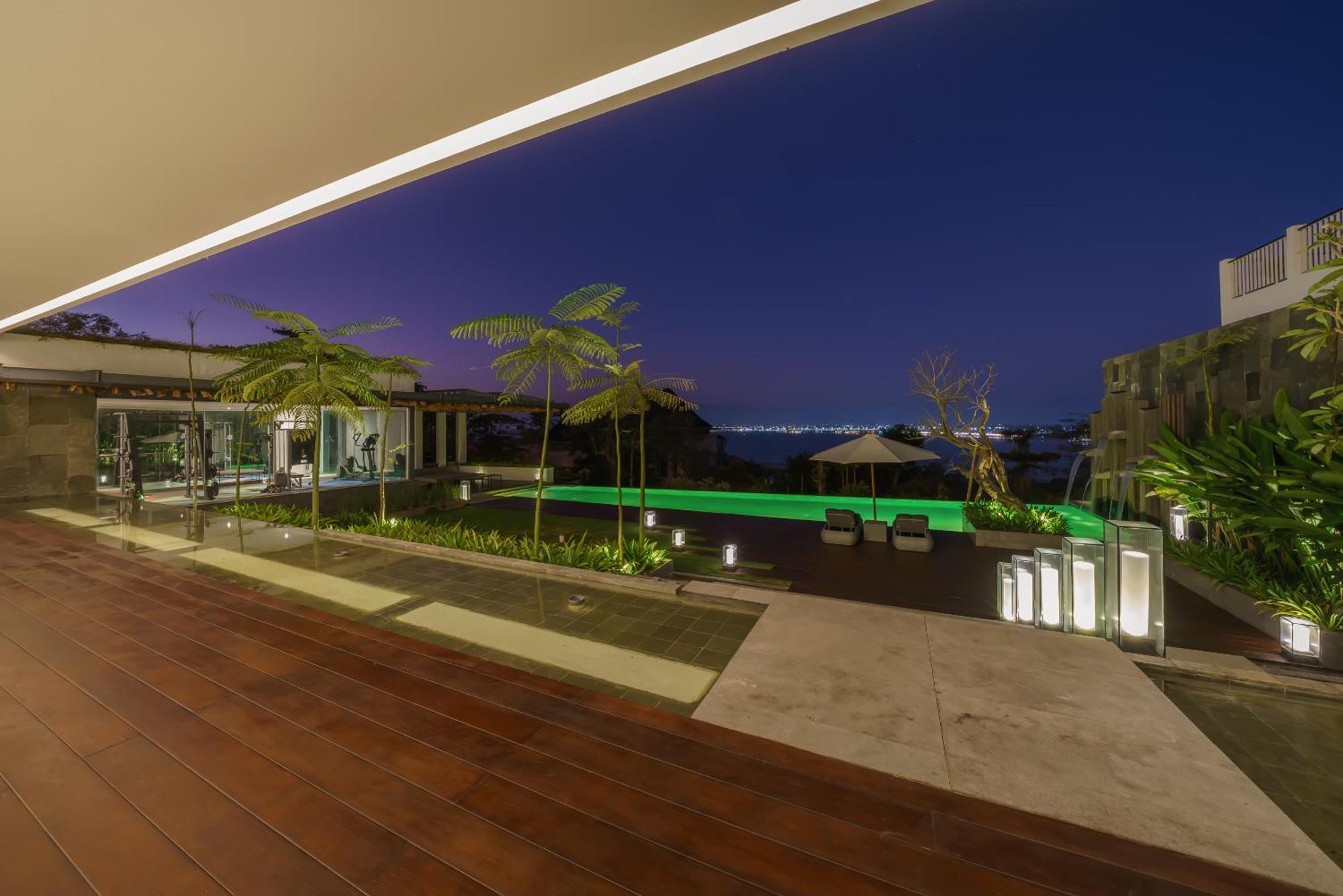 Beyond The Sea - Luxe Sea View Villa In Jimbaran Экстерьер фото